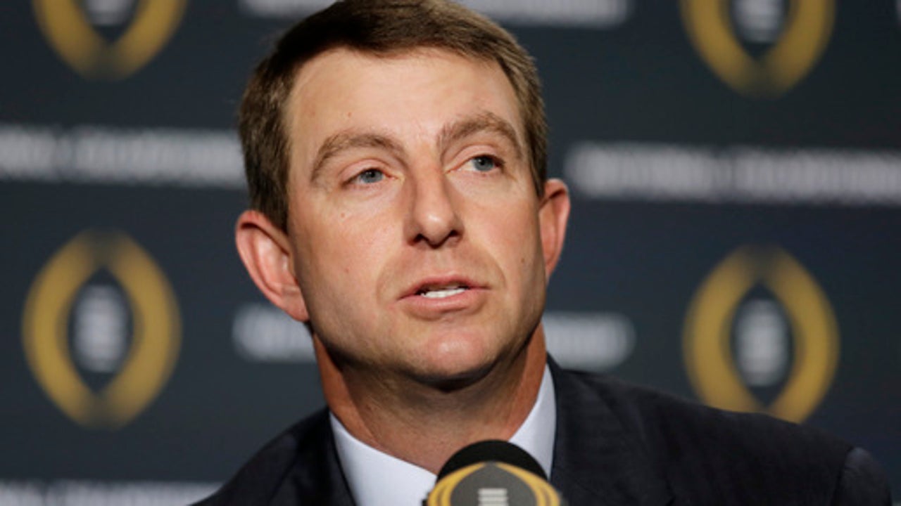 Swinney Style: Dabo leads top-ranked Clemson with a smile